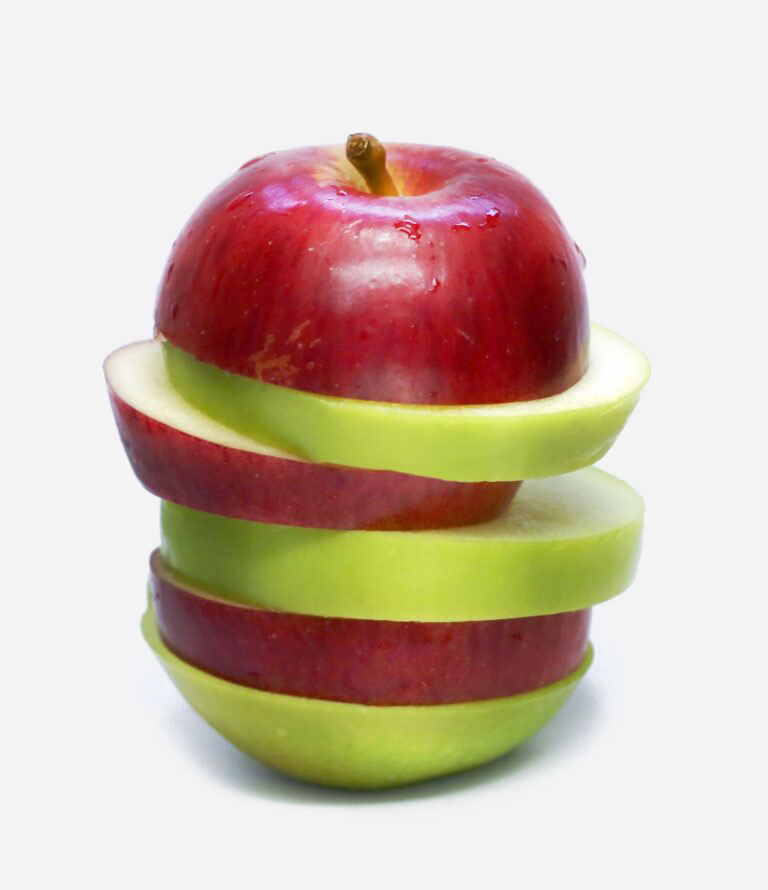 apple-453447_1920-768x890-grey